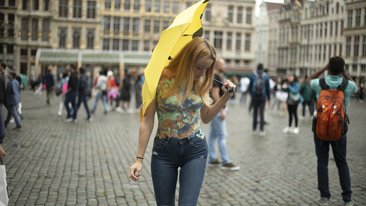 This see-through blouse was 3d printed with a 3doodler pen